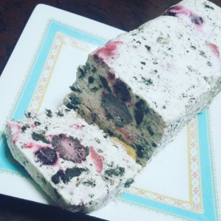 オレオアイスケーキ レシピ 作り方 By さくたん72 楽天レシピ オレオアイスケーキ レシピ 作り方 By さくたん72 楽天レシピ